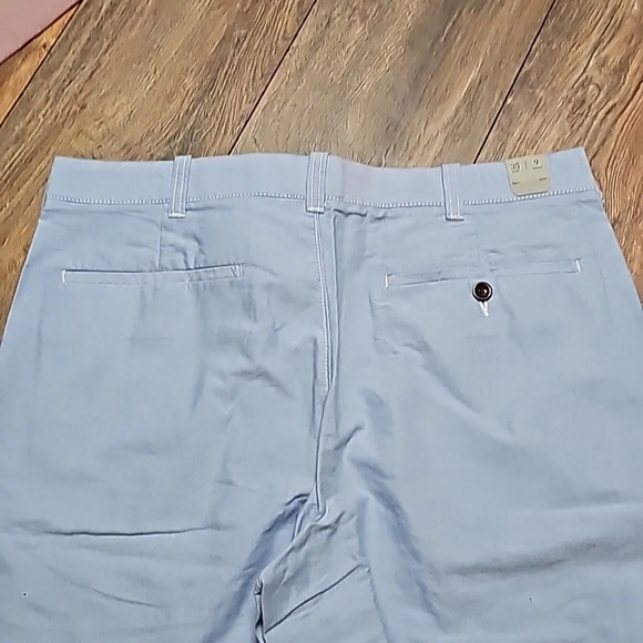 J. Crew [35] 9" oxford short in blue - Picture 4 of 4